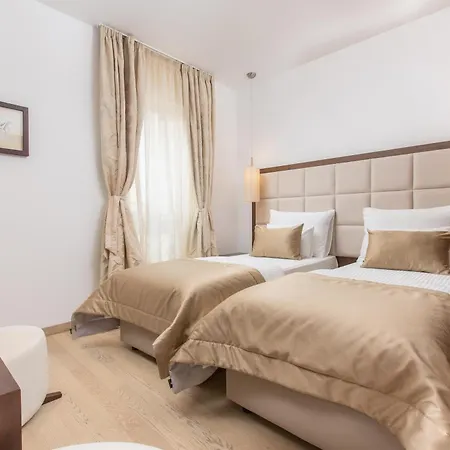 Hotel Marmont Heritage (adults Only)