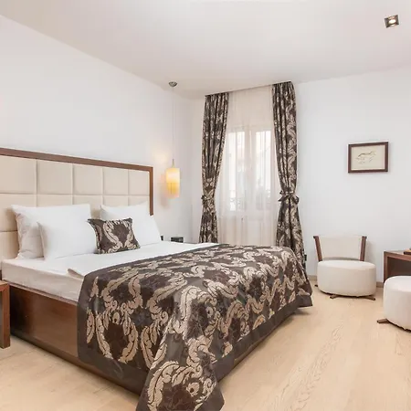 Готель Marmont Heritage (adults Only) 4*