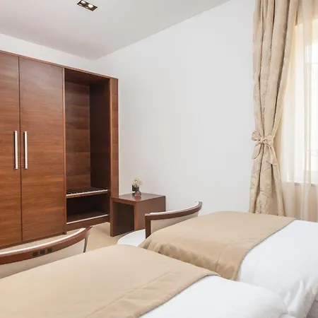 Hotel Marmont Heritage (adults Only)